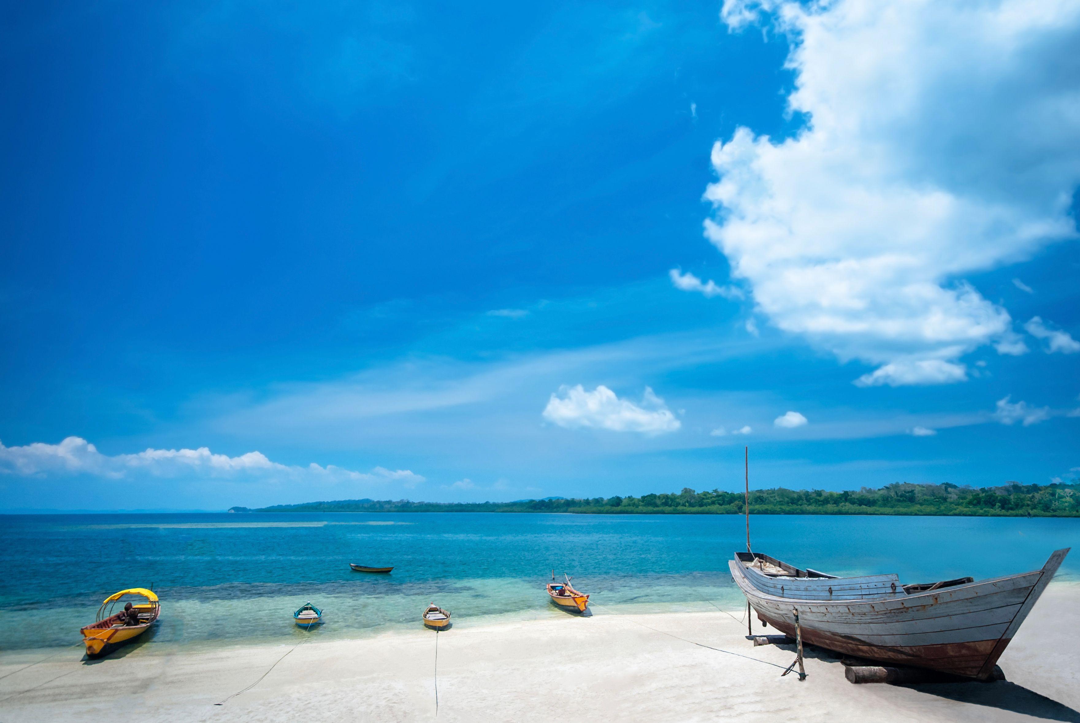 Into the Andamans